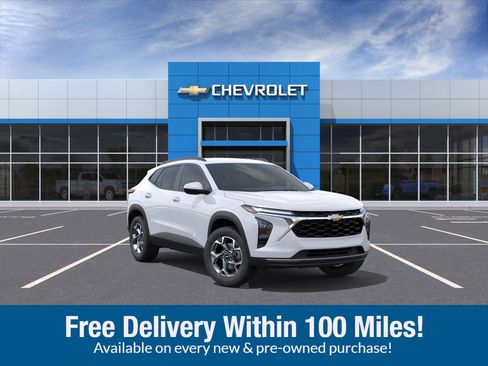 New 2025 Chevrolet Trax LT w/ Driver Confidence Package image 1