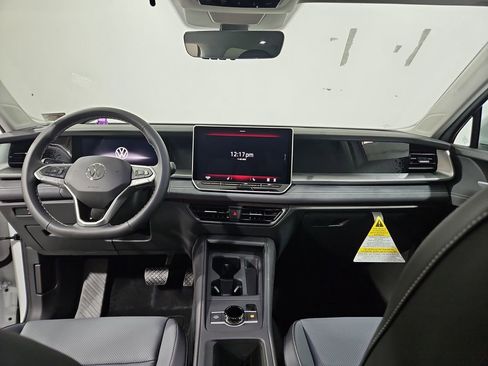 New 2026 Volkswagen Tiguan SE AWD/4WD image 12