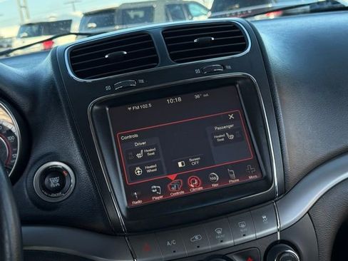 Used 2015 Dodge Journey Crossroad w/ Flexible Seating Group image 30