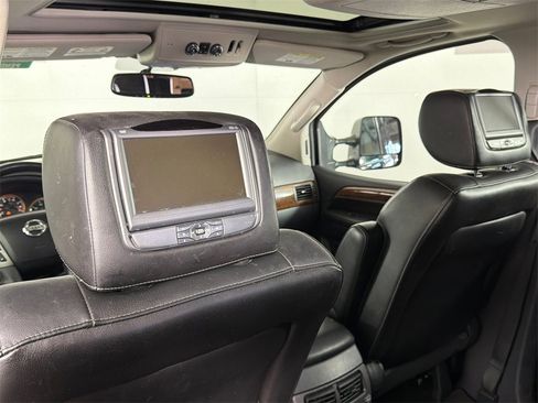 Used 2014 Nissan Armada Platinum image 25