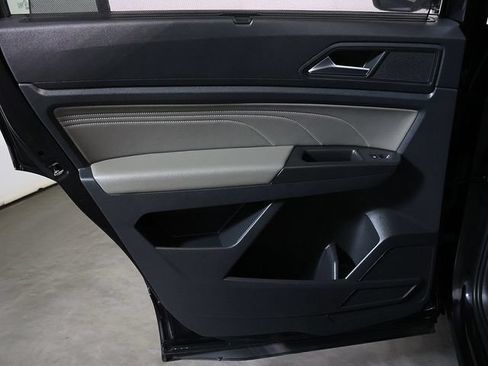 Used 2022 Volkswagen Atlas SE w/ Panoramic Sunroof Package AWD/4WD image 28