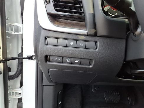Used 2026 Nissan Rogue Platinum w/ Platinum Premium Package AWD/4WD image 8
