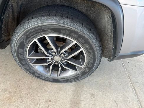 Used 2018 Jeep Grand Cherokee Limited w/ Luxury Group II AWD/4WD image 6