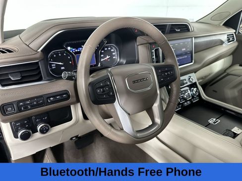 Used 2021 GMC Yukon Denali w/ Denali Premium Package AWD/4WD image 13