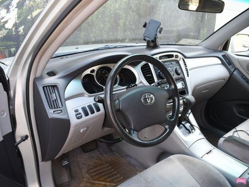 Used 2004 Toyota Highlander 2WD V6 image 14