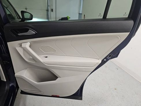 Used 2023 Volkswagen Tiguan SE w/ Panoramic Sunroof Package AWD/4WD image 33