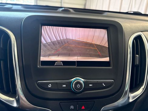 Used 2024 Chevrolet Equinox LT FWD image 30