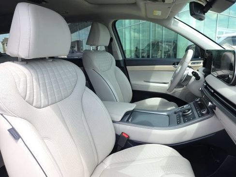 Used 2023 Hyundai Palisade Limited FWD image 11