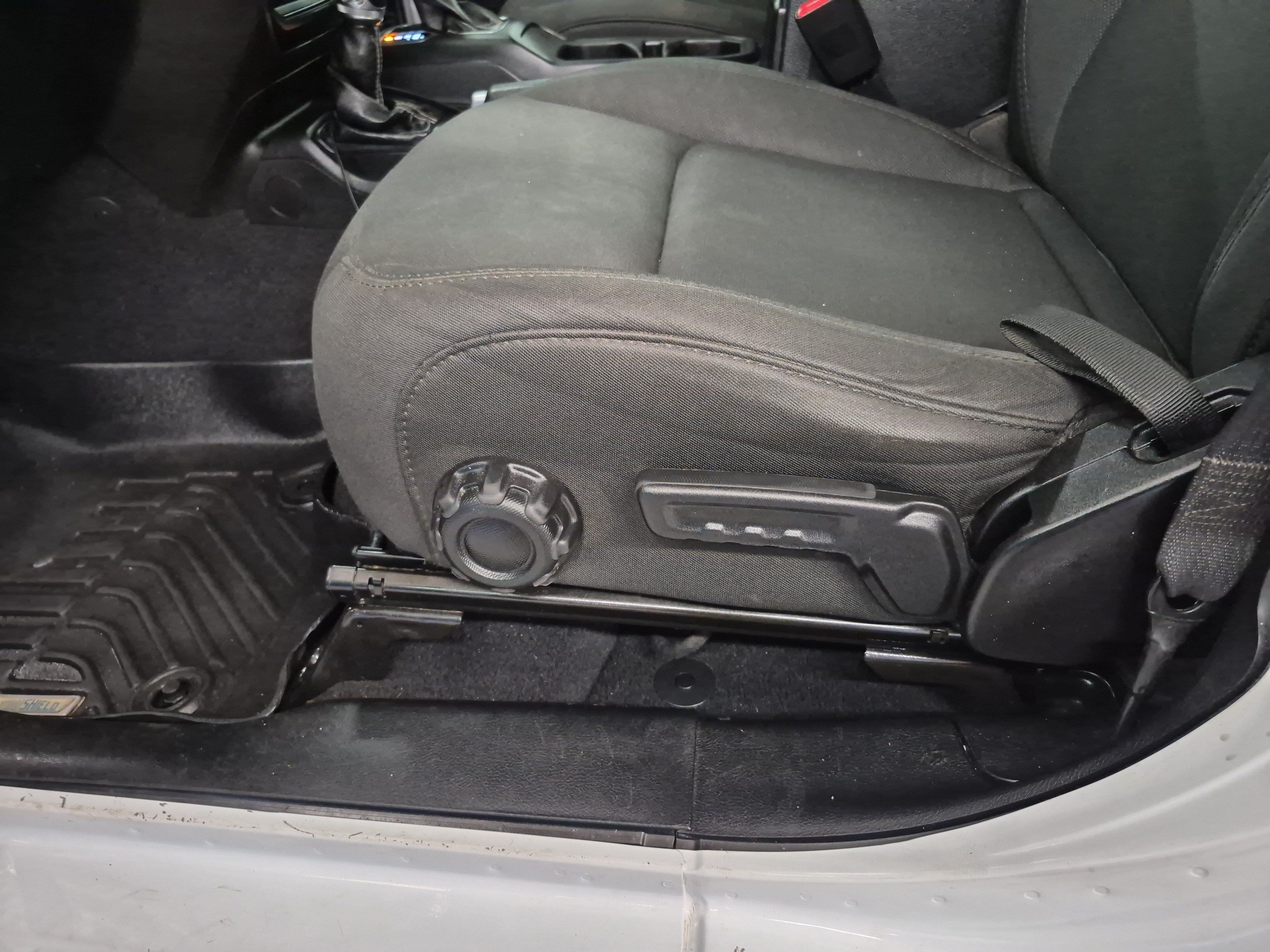 Used 2019 Jeep Wrangler Unlimited Sahara AWD/4WD image 11