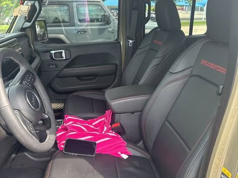 Used 2025 Jeep Gladiator Rubicon image 4