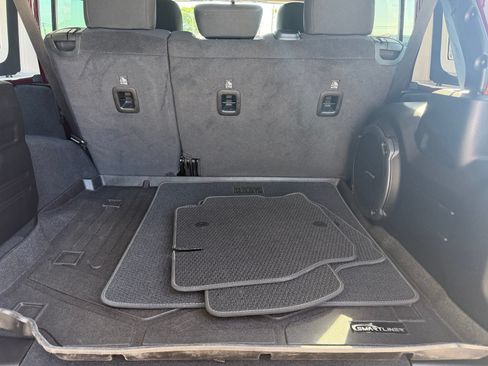 Used 2021 Jeep Wrangler Unlimited Sport AWD/4WD image 30