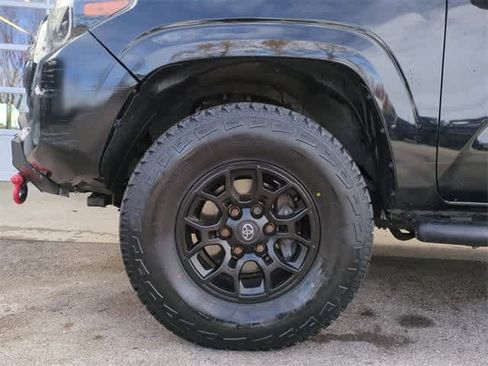 Used 2021 Toyota Tacoma SR image 14