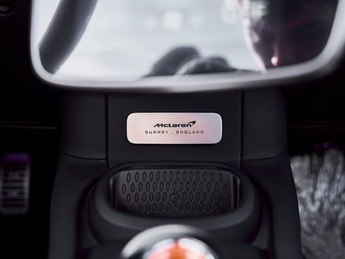 Used 2025 McLaren Artura Spider image 65