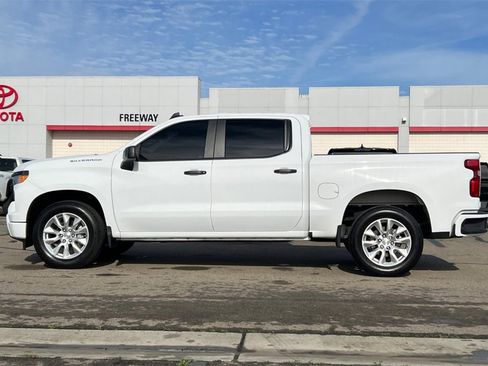 Used 2024 Chevrolet Silverado 1500 Custom image 9