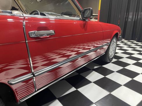 Used 1989 Mercedes-Benz 560 SL image 29