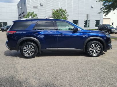 Certified 2025 Nissan Pathfinder SL