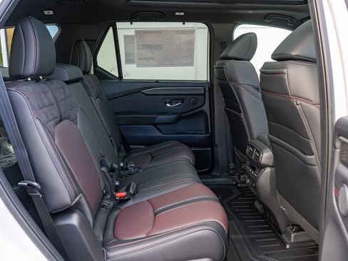 New 2026 Honda Pilot Black Edition image 15