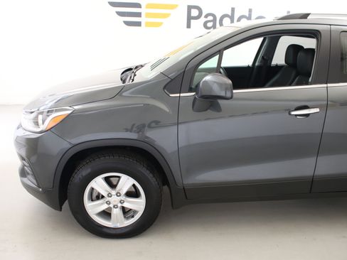 Used 2018 Chevrolet Trax LT w/ LT Convenience Package AWD/4WD image 4
