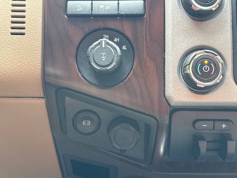 Used 2016 Ford F350 Lariat w/ Lariat Ultimate Package AWD/4WD image 18