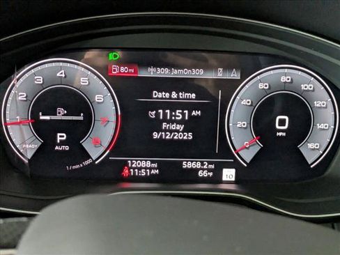 Certified 2025 Audi Q5 2.0T Premium Plus image 11