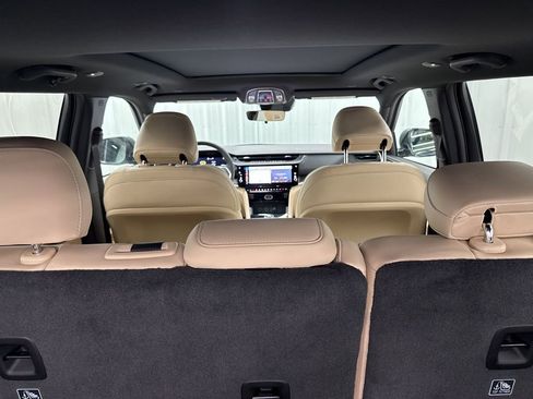 New 2026 Jeep Grand Cherokee Limited w/ Limited Altitude Package image 9