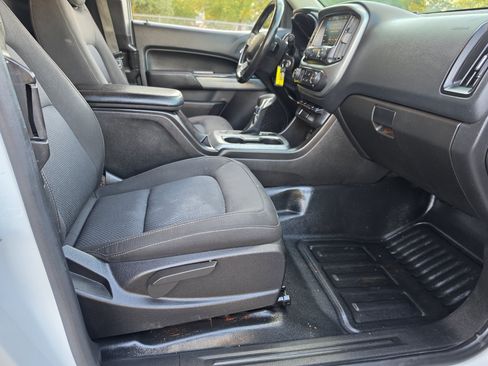 Used 2022 Chevrolet Colorado LT w/ Fleet Safety Package AWD/4WD image 10