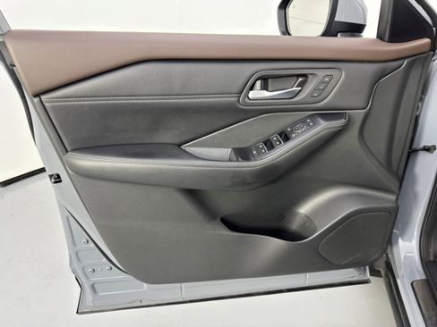 Used 2022 Nissan Rogue SL w/ SL Premium Package image 38