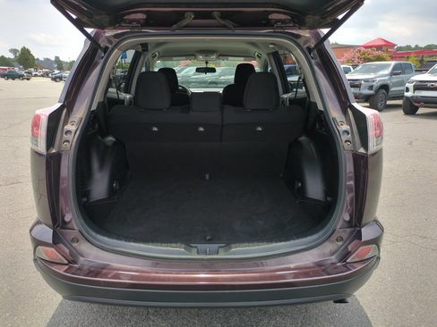Used 2016 Toyota RAV4 LE FWD image 28