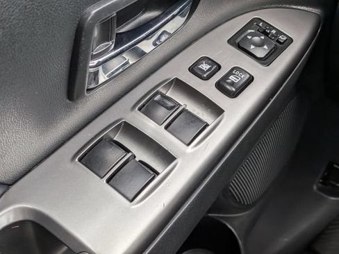 Used 2024 Mitsubishi Outlander Sport SE AWD/4WD image 25