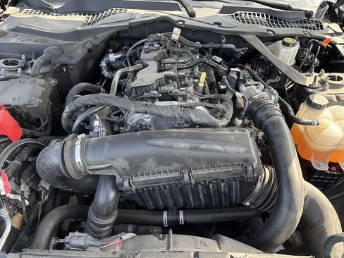 Used 2024 Ford Mustang Convertible RWD image 32