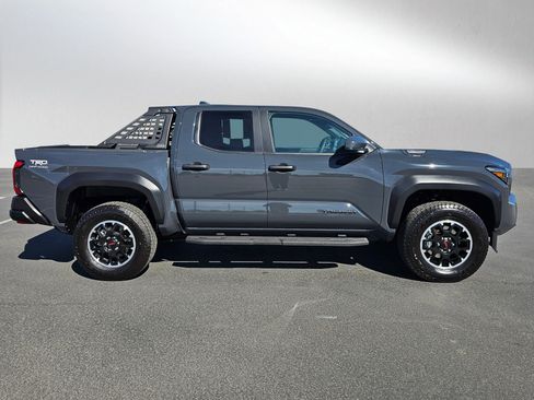 Used 2024 Toyota Tacoma TRD Off-Road image 36