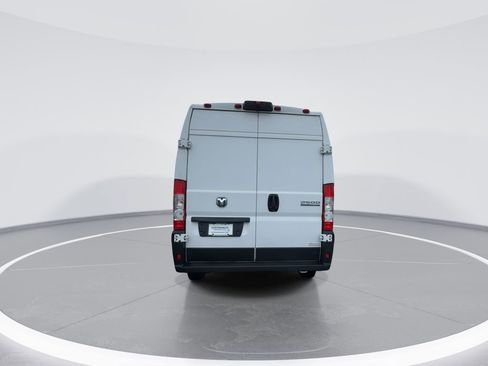 Used 2024 RAM ProMaster 2500 w/ Convenience Group FWD image 7