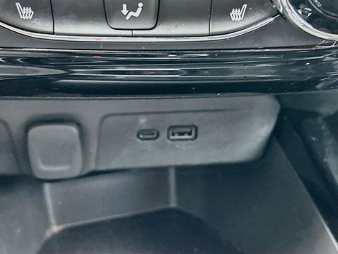 Used 2024 Chevrolet Trax RS w/ Driver Confidence Package FWD image 27