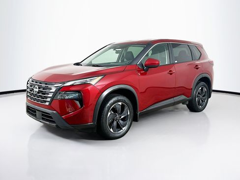 Used 2024 Nissan Rogue SV AWD/4WD image 3
