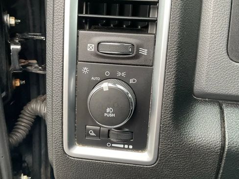 Used 2014 RAM 1500 Big Horn image 24