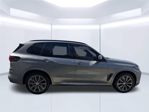 Used 2024 BMW X5 xDrive40i w/ M Sport Package AWD/4WD image 8