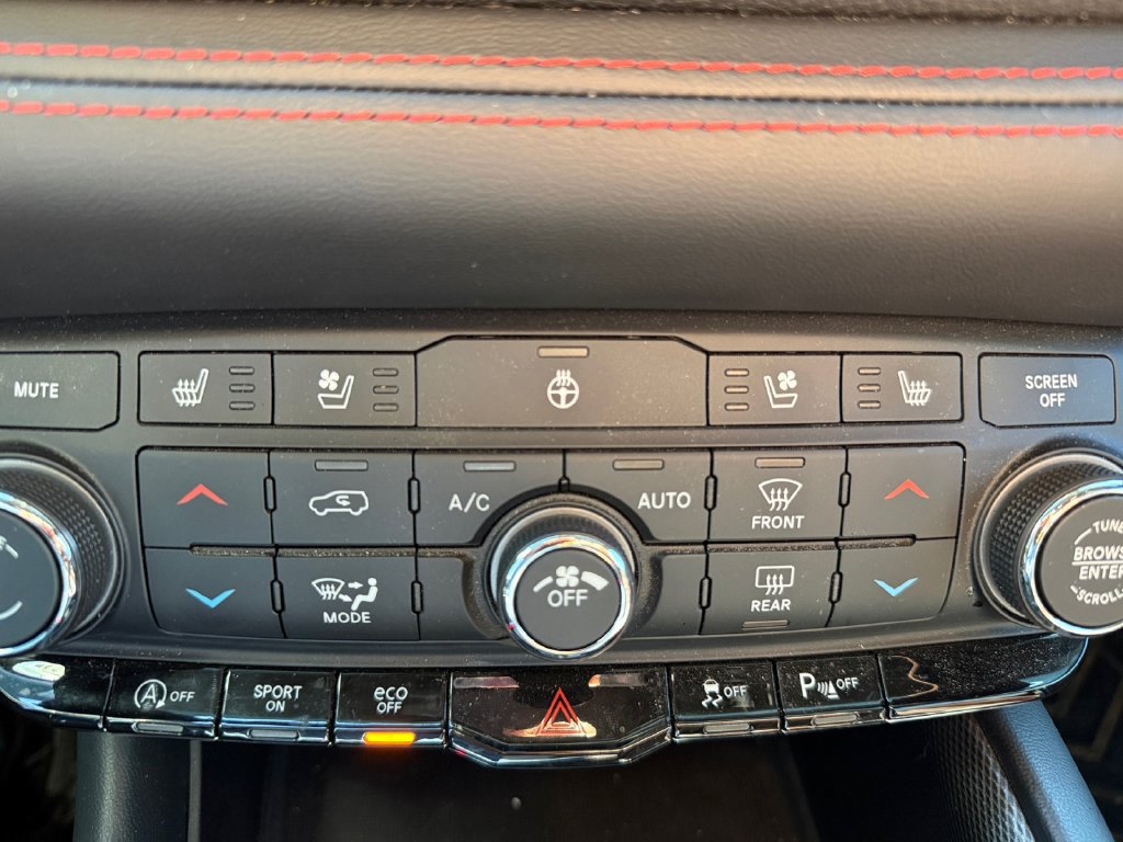 Used 2024 Dodge Durango GT AWD/4WD image 30