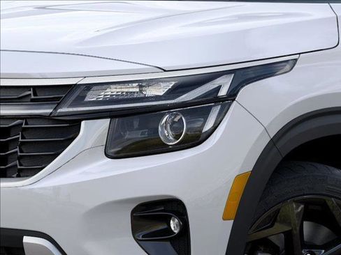 New 2026 Kia Seltos EX w/ EX Sunroof Package image 10