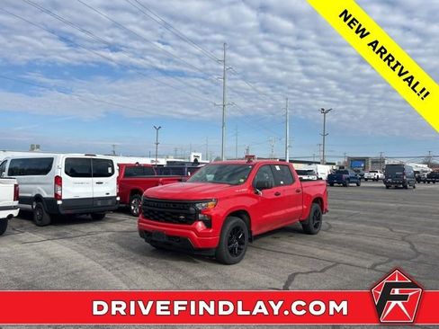 Used 2024 Chevrolet Silverado 1500 Custom image 1