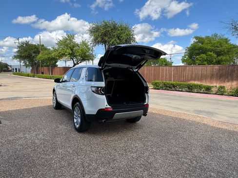 Used 2019 Land Rover Discovery Sport HSE image 13