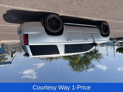 Used 2016 Chevrolet Suburban LTZ AWD/4WD image 9