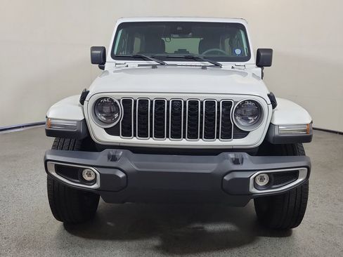 Used 2025 Jeep Wrangler Unlimited Sahara w/ Safety Group AWD/4WD image 2