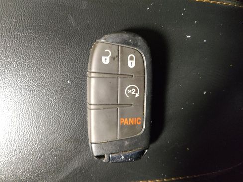 Used 2020 Jeep Compass Limited image 32