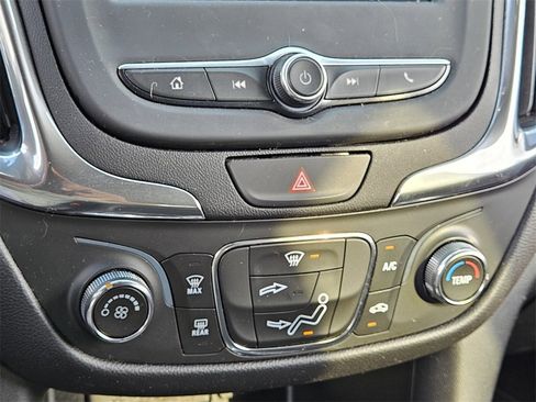 Used 2020 Chevrolet Equinox LT image 19