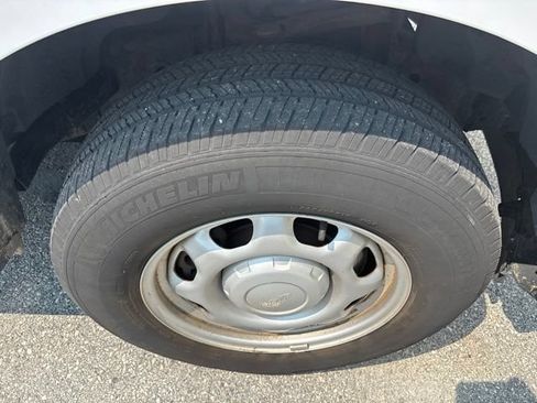 Used 2016 Ford F150 XL w/ Equipment Group 101A Mid RWD image 2