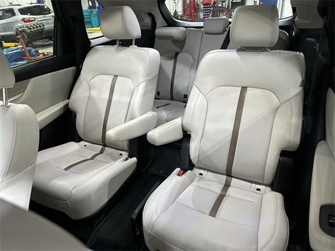 Certified 2024 MAZDA CX-90 3.3 Turbo w/ Premium Plus Pkg image 29