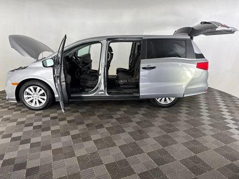 Used 2020 Honda Odyssey LX image 12
