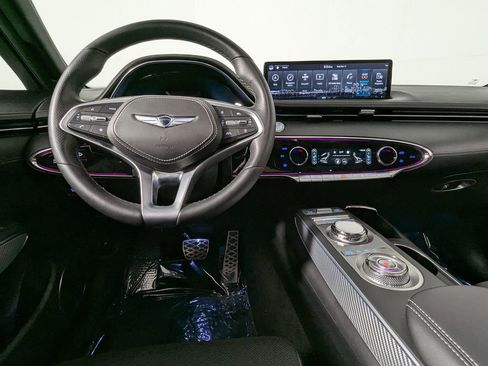 Used 2023 Genesis GV70 2.5T w/ Sport Prestige Package image 19