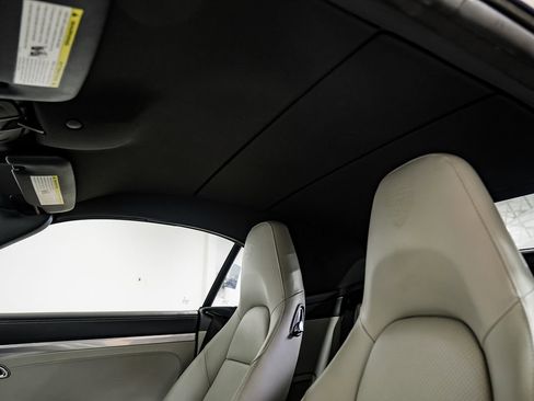 Used 2017 Porsche 911 Carrera image 5