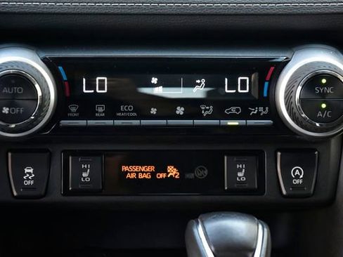 Certified 2021 Toyota RAV4 XLE Premium AWD/4WD image 24